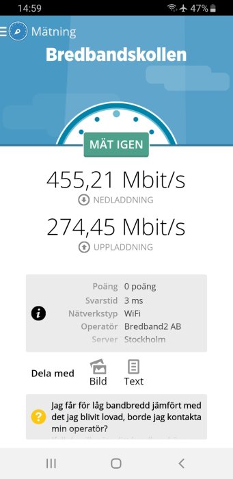 Skärmdump av bredbandskollens app med hastighetstestresultat på 455,21 Mbps nedladdning och 274,45 Mbps uppladdning.