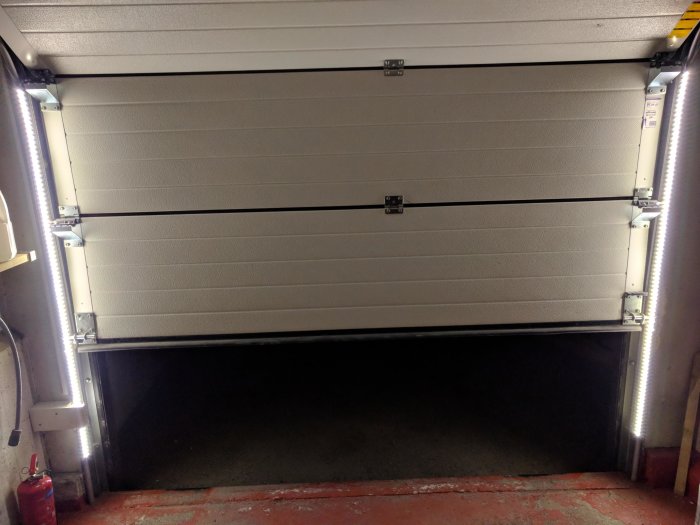 Garage_LED.jpg