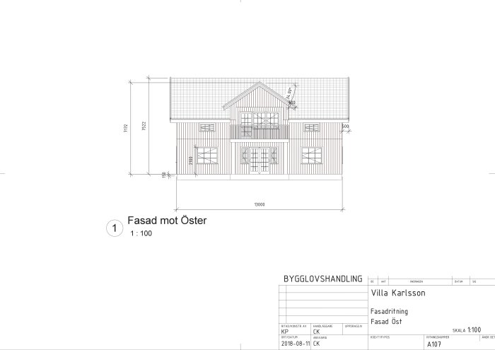 Bygglovsritning av en tvåvåningsvilla med takkupa och balkong, fasad mot öster.