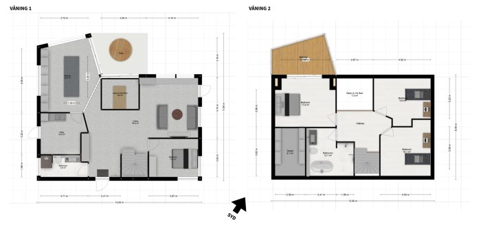 Arkitektoniska ritningar över ett 1,5-planshus, med bottenvåningen som inkluderar kök, vardagsrum och badrum, och övervåningen med sovrum och balkong.