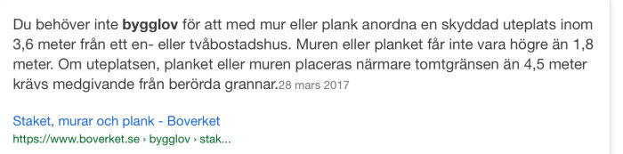 Skärmdump av Boverkets riktlinjer för bygglov angående murar och plank med information om höjd och avstånd från tomtgräns.