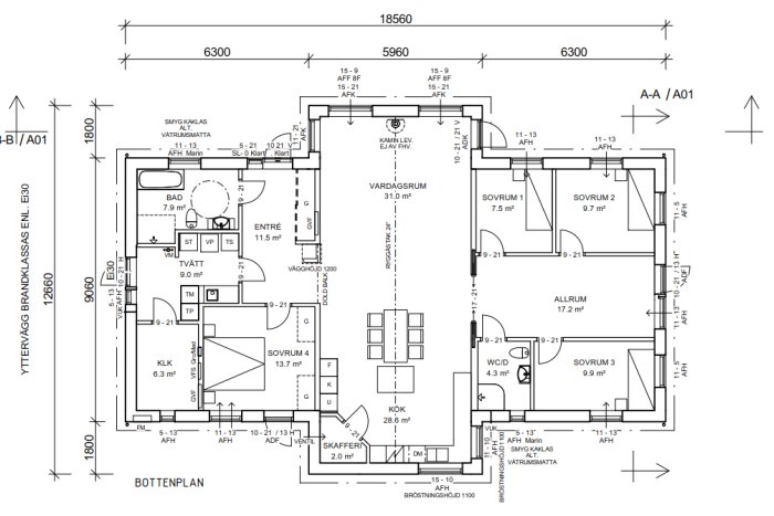 Arkitektritad planlösning av en enplansvilla med detaljerade mått och rumsetiketter.