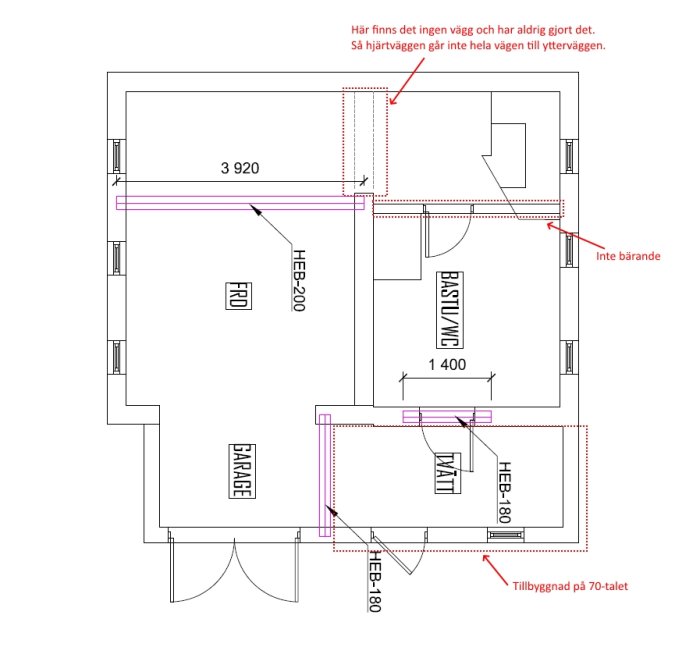 Arkitektonisk ritning av en källare med dimensioner och markerade icke bärande väggar samt en balk på 3920mm.