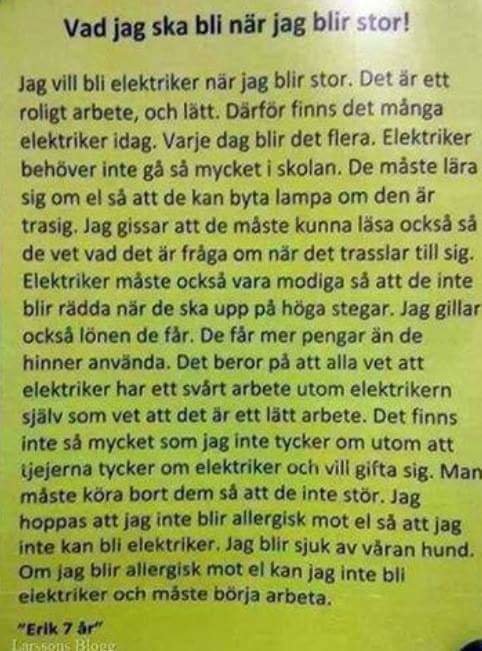 Handskriven text av ett barn om att det vill bli elektriker, där barnet beskriver yrket som roligt och enkelt och nämner lönen och mod.