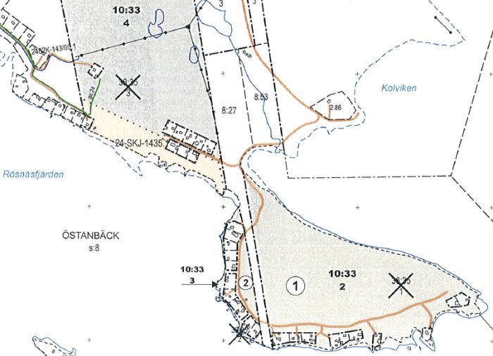 Karta över markområden och vatten med beteckningar och tätningsgränser vid Östanbäck.