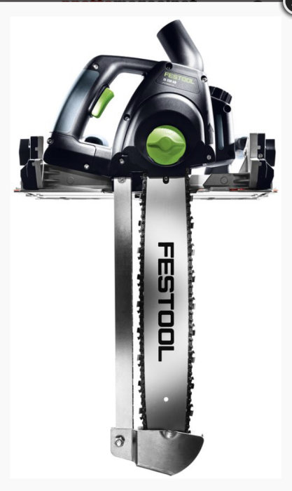 Festool såg med svart och grönt handtag, märkt med Festool-logotypen på sågkedjan och bladet.