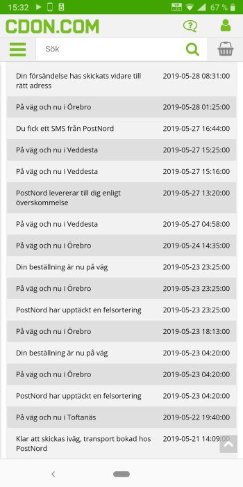 Skärmdump av spårningshistorik från CDON.com med statusuppdateringar för en försändelse.