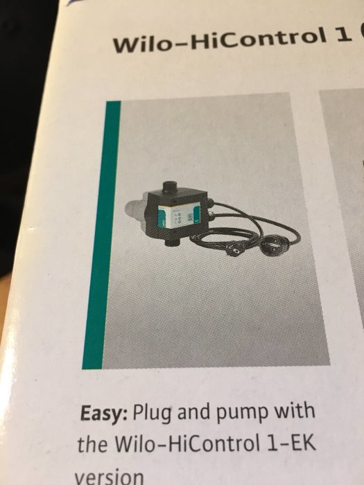Bild på en Wilo-HiControl 1 pumpförpackning med tydlig bild och produktnamn.