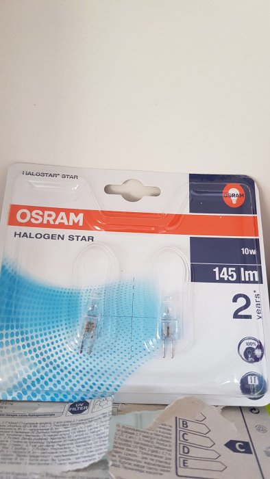 OSRAM Halogen STAR glödlampor i förpackning, 10W och 145 lm, med energiklassinformation.