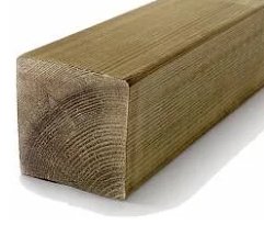 NTR A-behandlad trästolpe på 95x95 mm avsedd för grindinstallation.