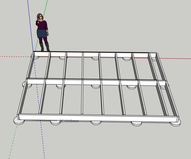 3D-skiss av friggebods bjälklag med tre längsgående balkar och plintrader, inkluderar figur för skala.