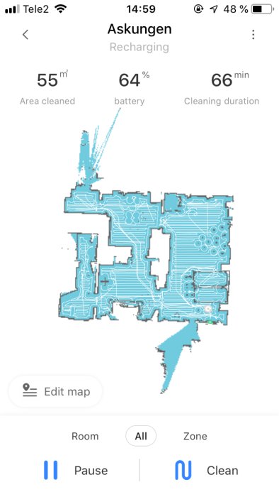 Skärmdump av en robotdammsugares app som visar planritning och städstatistik.