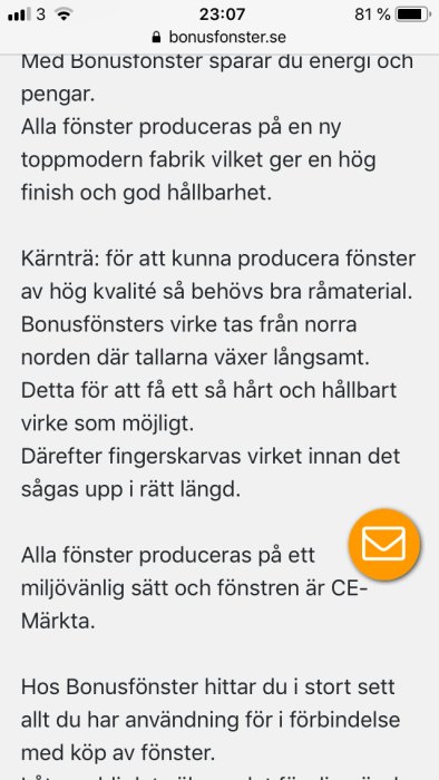 Skärmdump av en mobilwebbsida som informerar om energieffektiva fönster och deras tillverkningsprocess.