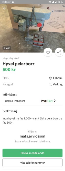 Äldre pelarborr i grått och rött mot en verkstadsbakgrund, till salu för 500 kr.