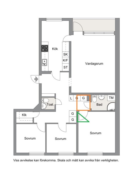 Planritning av en lägenhet med markerad föreslagen utbyggnad av badrummet i orange och grönt.