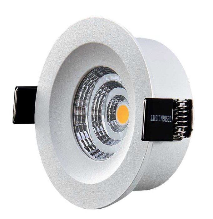 Vit inbyggd spotlight från Designlight Q-3 MW, för badrum, som kan monteras i isolering.