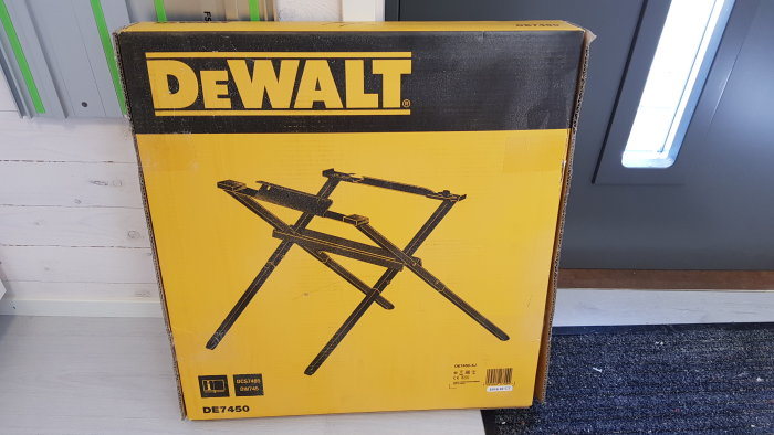 Oanvänd DEWALT DE7450 sågställning i originalförpackning.