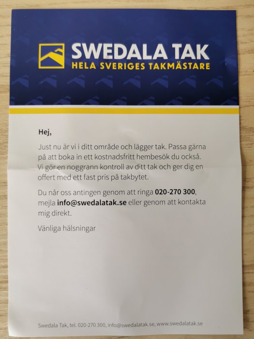 Reklamflygblad från Swedala Tak med texterbjudande om kostnadsfri takkontroll och fast pris på takbyte.