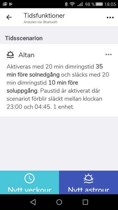 Skärmbild av en mobilapp för tidsinställning av belysning i uterum med dimningsfunktioner och paustider.