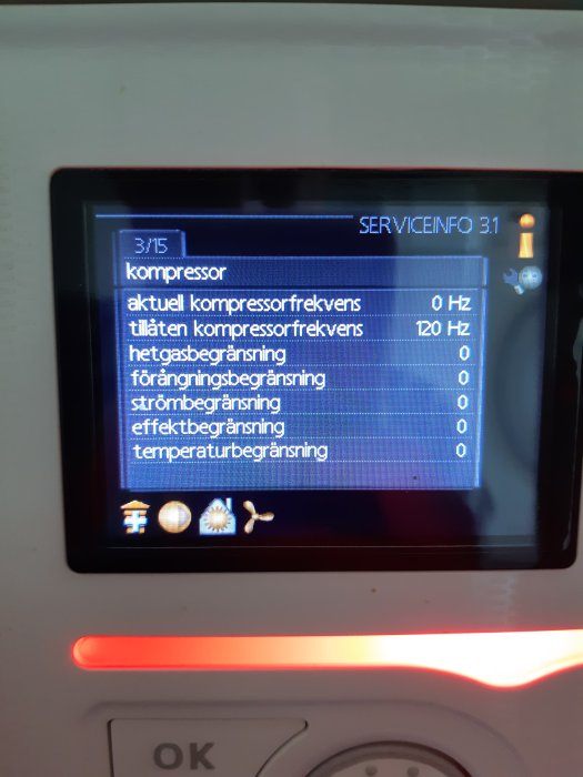 Digital display på en Nibe750 CU3x400V värmepump visar en servicemeny med information om kompressorfrekvens och driftbegränsningar.
