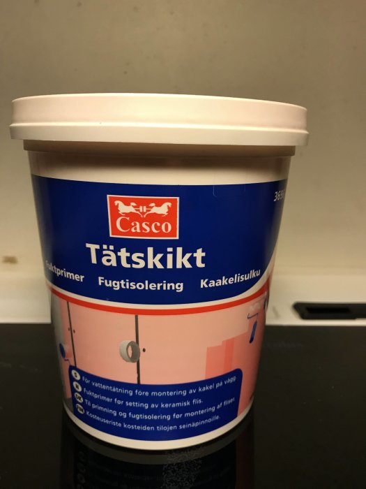 Hink med Casco tätskikt för kakelsättning och fuktisolering använt tidigt 2000-tal.