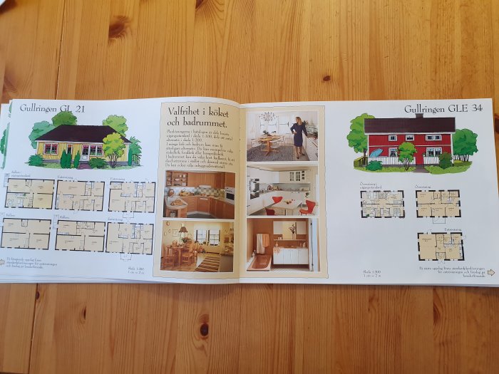 Kataloguppslag med illustrationer och planritningar av husmodellerna Gullringen GL 21 och GLE 34 samt interiörbilder.