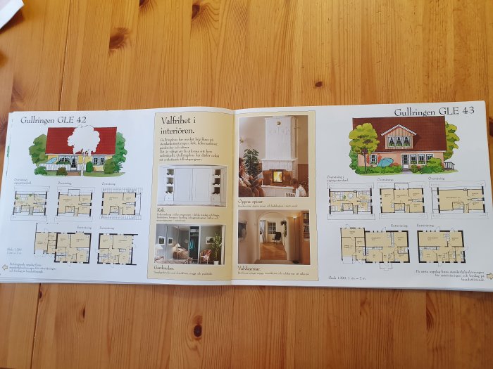 Öppen katalog som visar planlösningar och illustrationer av två husmodeller, Gullringen GLE 42 och 43, med interiörfoton.