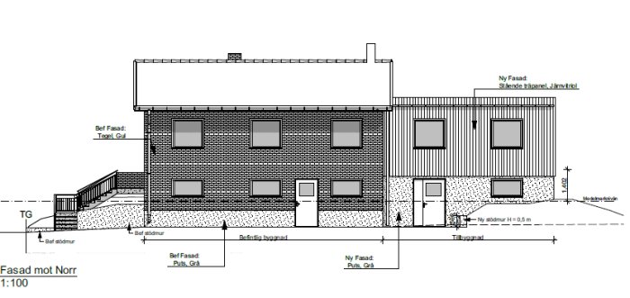 Arkitektritning av en husfasad med identifierad utbyggnad och planerad låglutande pulpettakskonstruktion.