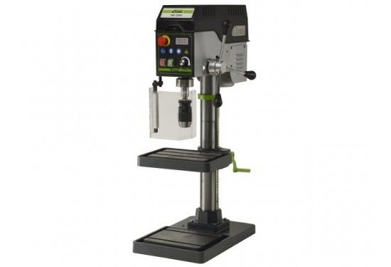 En bänkborrmaskin med höj- och sänkbart arbetsbord, troligen modell Luna MD20BV.