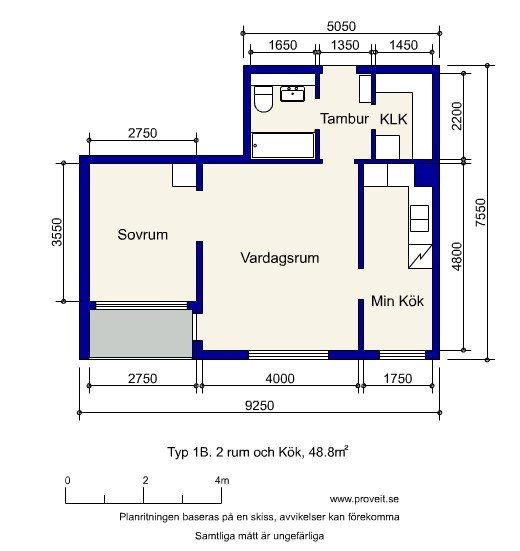 Planritning av en lägenhet som visar föreslagen rivning av väggen mellan vardagsrum och kök för öppen planlösning.