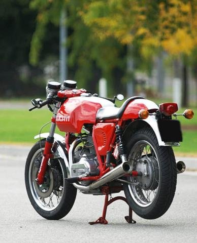 gts900_red.jpg