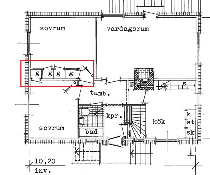 Ritning av husplan med markerade inbyggda garderober som ska renoveras.