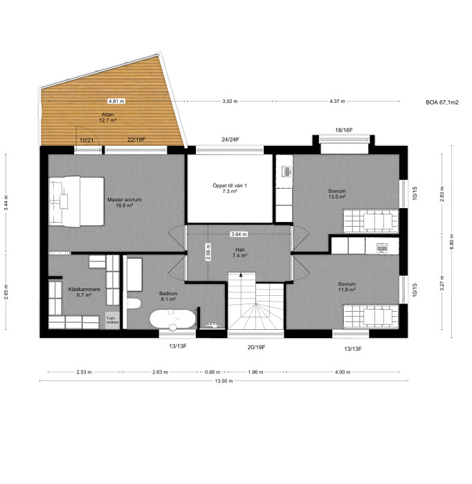 Övre våningsplan av ett hus med förskjuten övervåning, inkluderar master sovrum, badrum och fler sovrum.