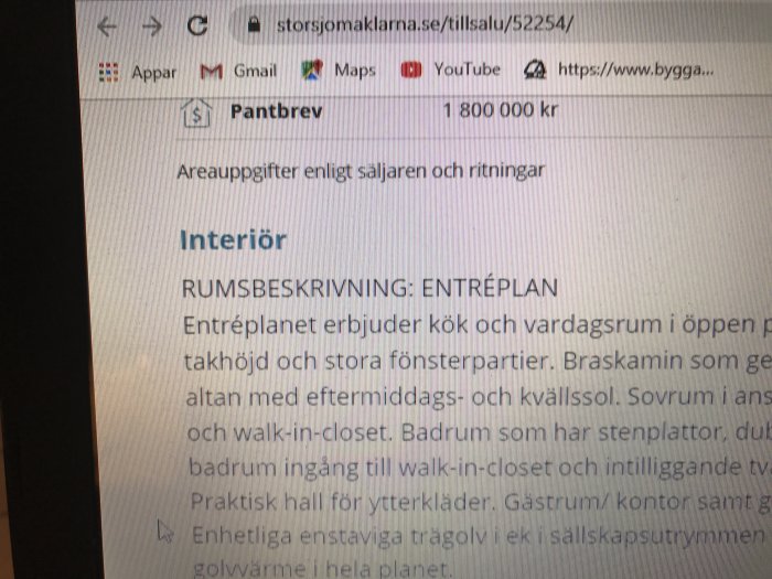 Skärmbild av en försäljningsannons för ett hus, med text om interiör och pantbrevsinformation.