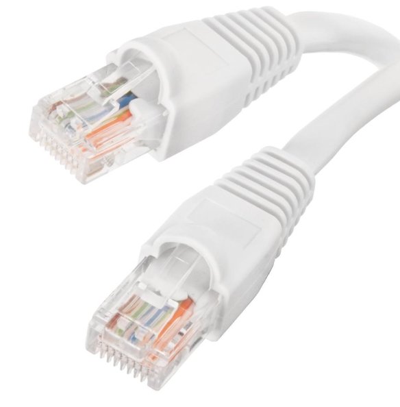 Två vita ethernetkablar med RJ45-kontakter, en med skydd för fliken och en utan.