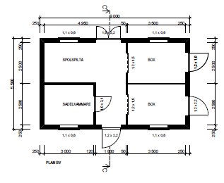 Ritning av en husplan med dimensioner, inkluderande rum som sovplats och badrum, samt texten "PLAN EV".