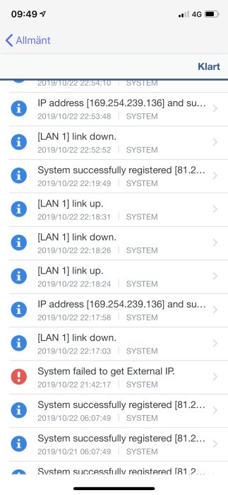 Skärmdump av en loggfil som visar systemregistreringar och nätverksstatus med datum och tidsstämplar.