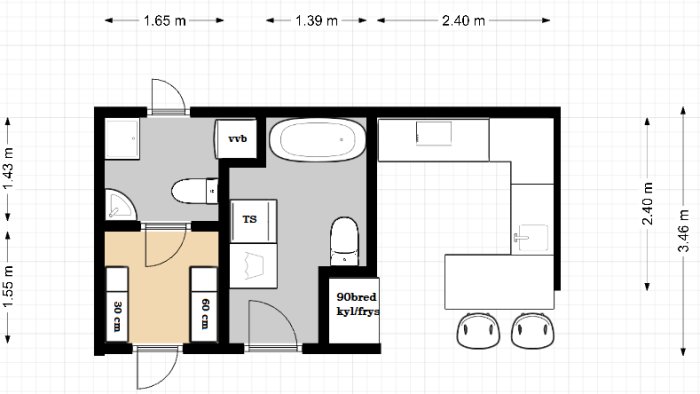 2D arkitektritning av ett hus med mått, inkluderar badrum, tvättstuga, kök och garderober.