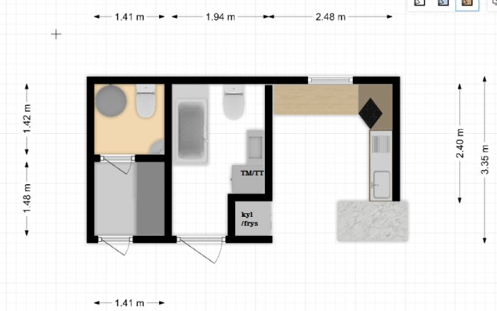 Planritning av ett hus med kök, badrum och sovrum, inkluderar mått och möblering för handikappsanpassning.