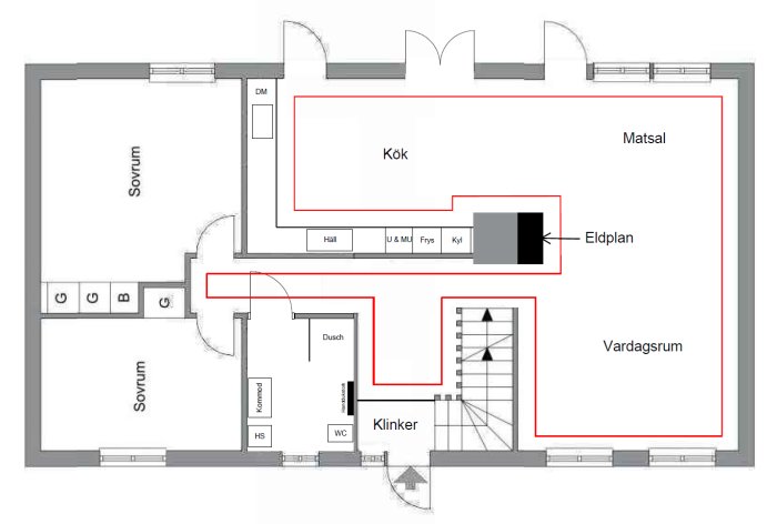 Svartvit planritning av första våningen som markerar föreslagen parkettläggning med röda linjer.