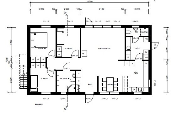 Ritning av ett enplanshus på 108 m2 med angivelser av rum som kök, vardagsrum och sovrum.