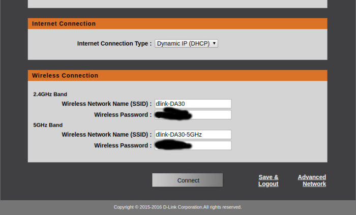 Router-setupskärm med alternativ för dynamisk IP, SSID för 2.4GHz och 5GHz band maskerade.