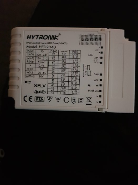 HYTRONIK LED-driver med specifikationslabel, fråga om kompatibilitet med push dimning.