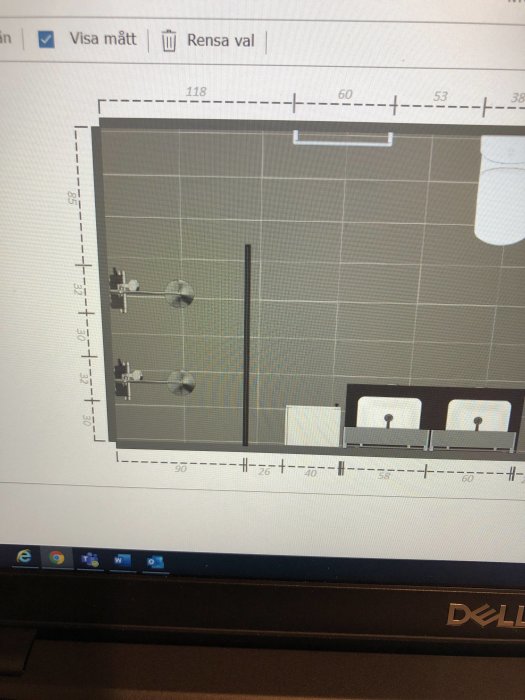 Datordesign av badrumsplanering med dimensioner för glasväggar och öppningar.