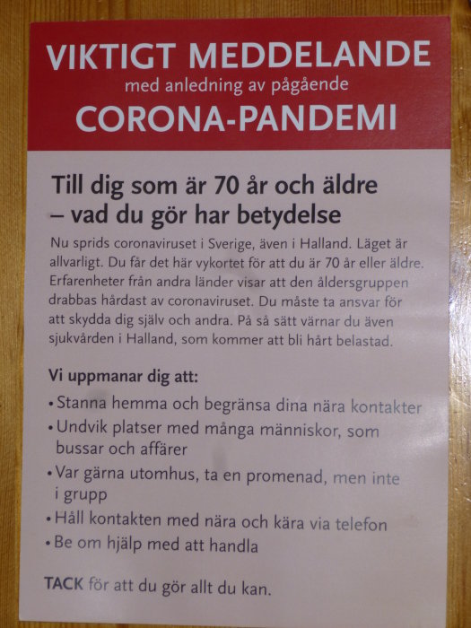 Informationsblad med råd för 70+ under corona-pandemin, uppmanar till fysisk aktivitet och social distansering.