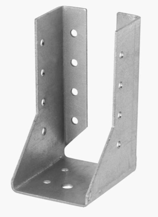 Metallisk invändig balksko med flera förborrade hål för montering mellan stolpar.