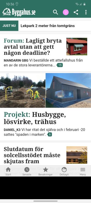 Skärmbild av diskussionsforum med inlägg om byggprojekt och svart utrymme längst ner.