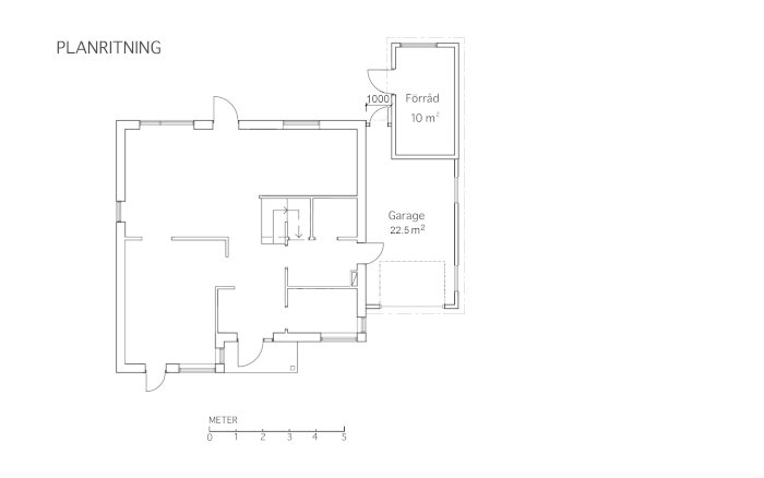 Ritning av carport som ska omvandlas till garage med markerad plats för ny entrédörr och angivet mått.