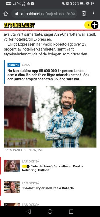 Annons på en webbsida med leende man i rutig skjorta framför röd stuga, närbild och text från Lendo.