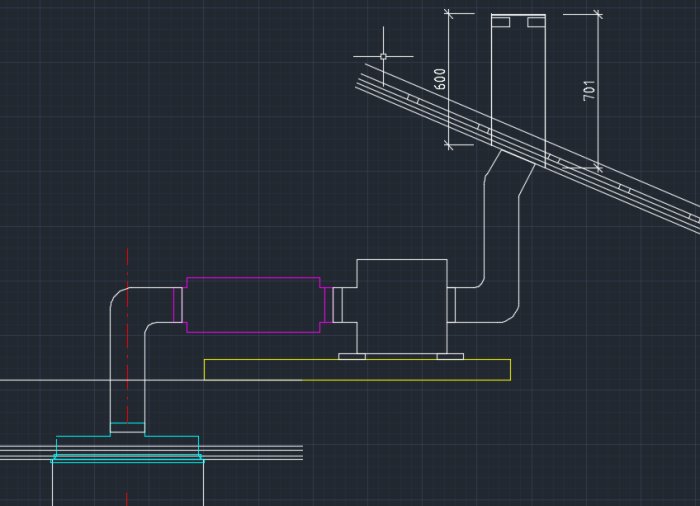 CAD-ritning av köksventilationssystem med fjäråskupan, ljuddämpare, vindsmotor och flexslangar.